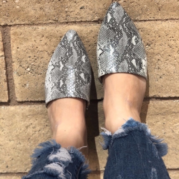 RESTOCK - SAVANNAH Snake Print Mules   - Picture 7 of 7